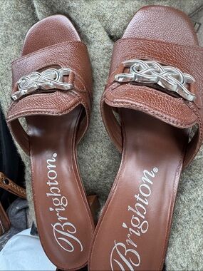 NWT Brighton block heel sandal brown Leather Slide in Sandal Silver Knot Accent
